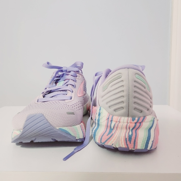 PASTEL Brooks Adrenaline GTS 22 EMPOWER Purple Pink 7.5 Running Shoes NWT Cute! - Picture 11 of 12